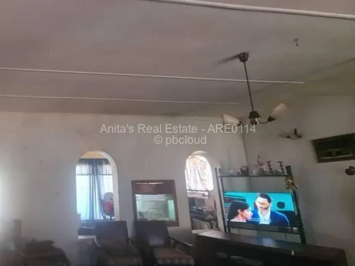 3 Bedroom House for Sale in Montrose Byo, Bulawayo