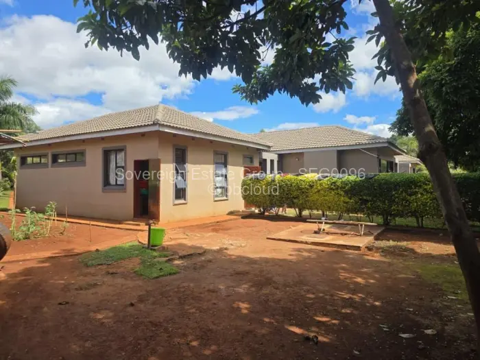 4 Bedroom House for Sale in Borrowdale, Harare