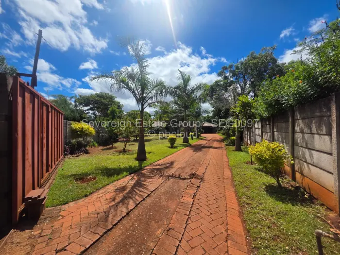 4 Bedroom House for Sale in Borrowdale, Harare