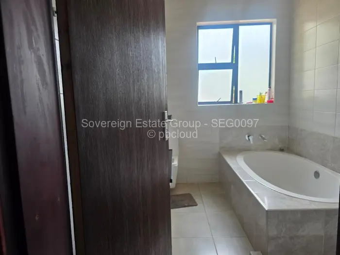 4 Bedroom House for Sale in Borrowdale, Harare