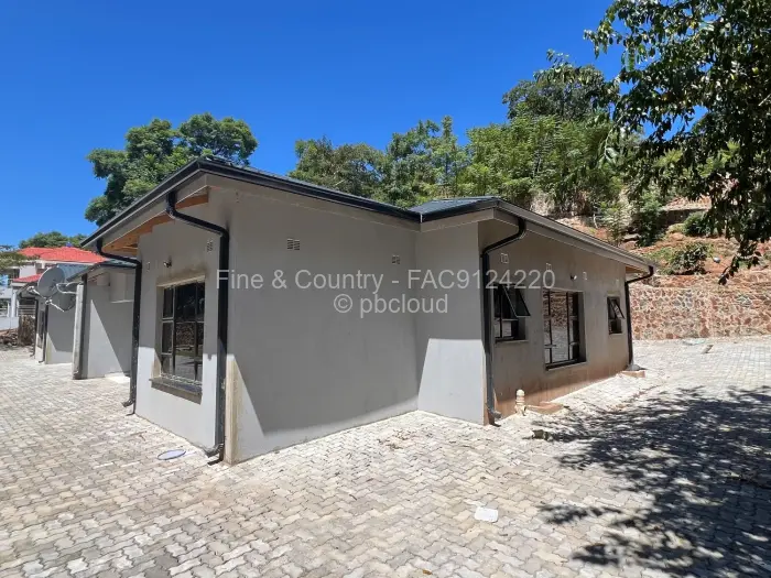 Townhouse/Cluster to Rent in Glen Lorne