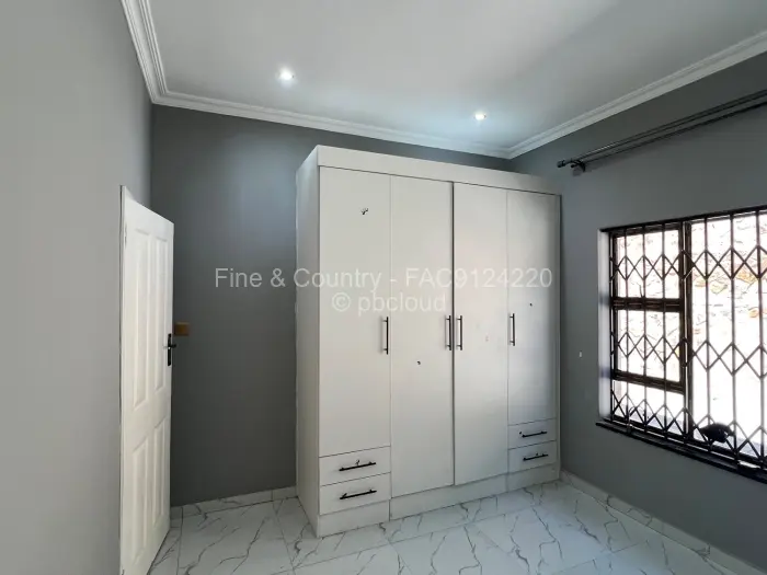 Townhouse/Cluster to Rent in Glen Lorne