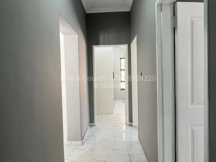 Townhouse/Cluster to Rent in Glen Lorne