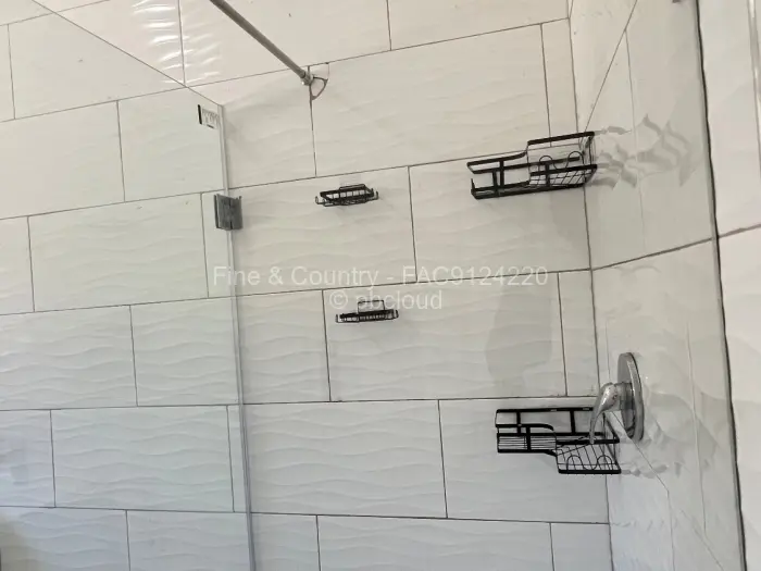 Townhouse/Cluster to Rent in Glen Lorne