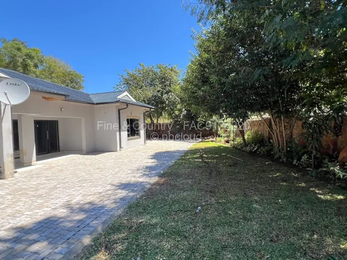 Townhouse/Cluster to Rent in Glen Lorne