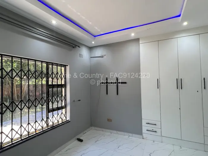 Townhouse/Cluster to Rent in Glen Lorne