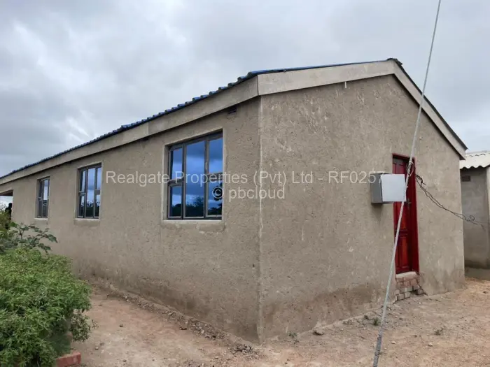 3 Bedroom House for Sale in Cowdray Park, Bulawayo