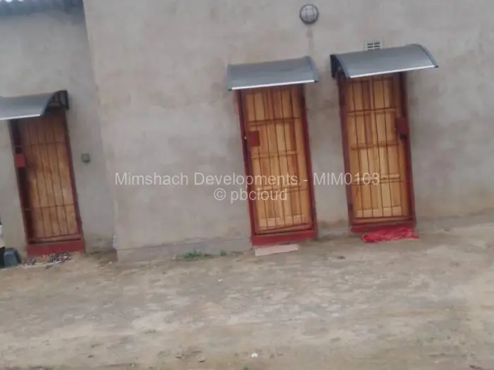 1 Bedroom House for Sale in Budiriro, Harare