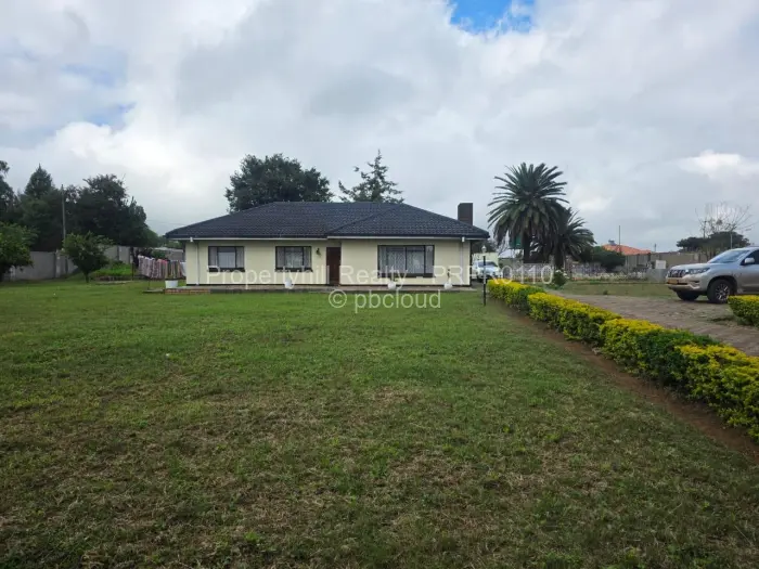 2 Bedroom House for Sale in Manningdale, Bulawayo