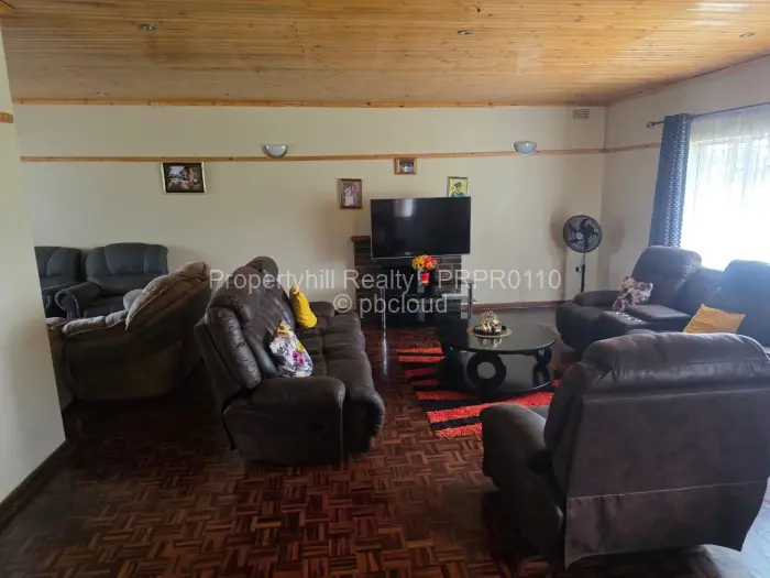 2 Bedroom House for Sale in Manningdale, Bulawayo