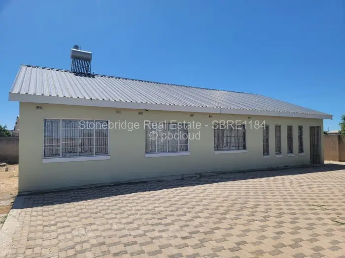 4 Bedroom House for Sale in Pelandaba, Bulawayo