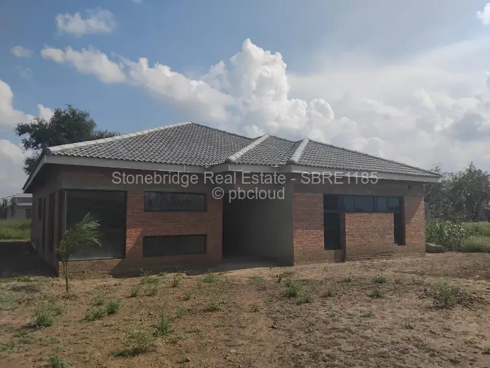 4 Bedroom House for Sale in Hopeville, Bulawayo