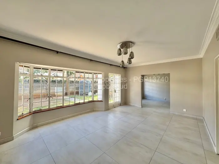 Townhouse/Cluster to Rent in Avenues