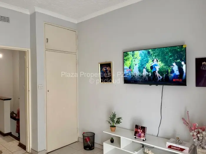 2 Bedroom Cottage/Garden Flat for Sale in Avenues, Harare