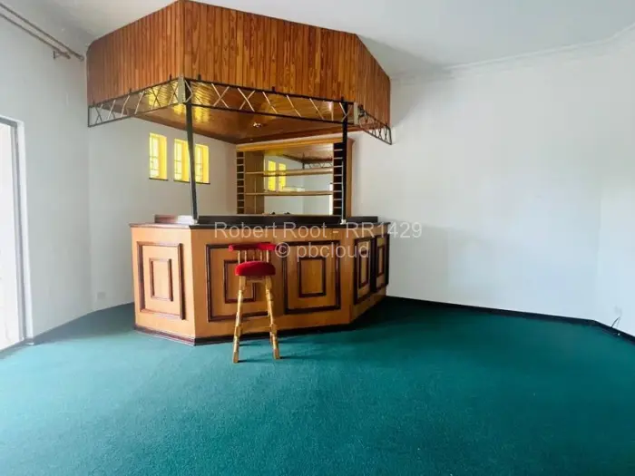 7 Bedroom House to Rent in Glen Lorne