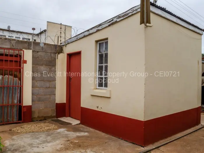 4 Bedroom House for Sale in Bulawayo City Centre, Bulawayo
