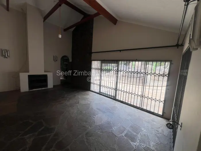 6 Bedroom House to Rent in Greendale