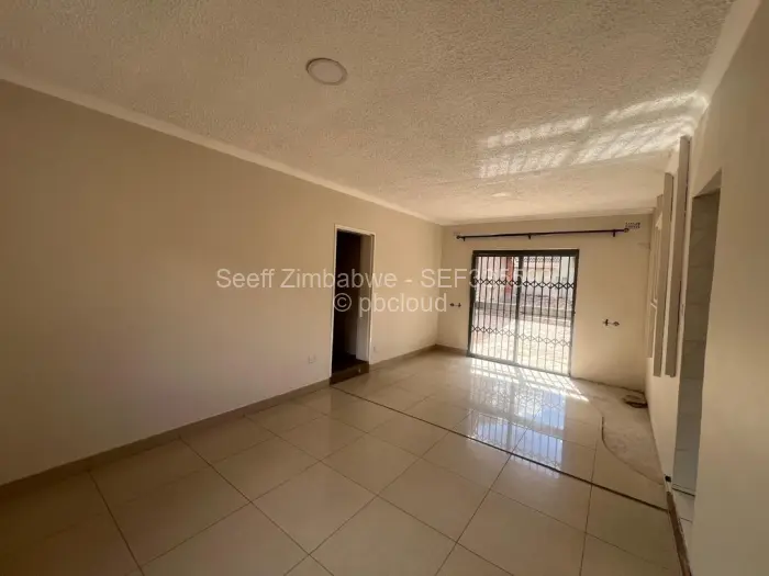 6 Bedroom House to Rent in Greendale