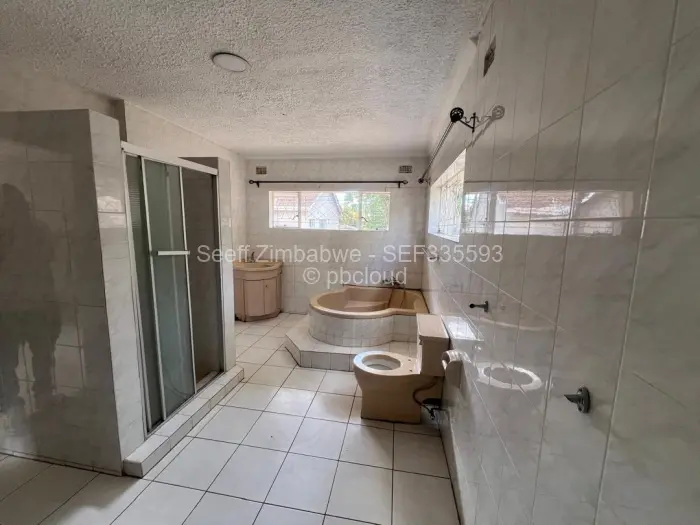 6 Bedroom House to Rent in Greendale