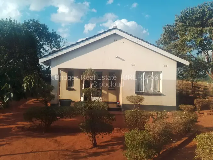 2 Bedroom House for Sale in Kambuzuma, Harare