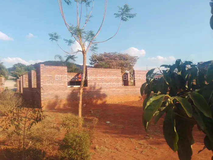 2 Bedroom House for Sale in Kambuzuma, Harare