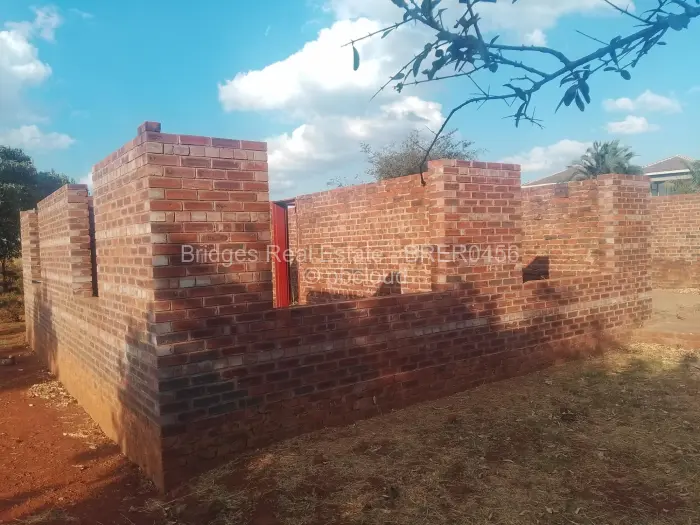 2 Bedroom House for Sale in Kambuzuma, Harare