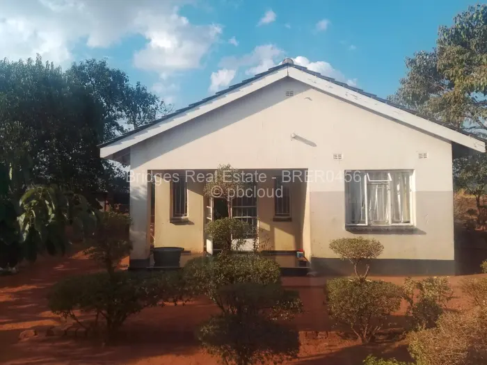 2 Bedroom House for Sale in Kambuzuma, Harare