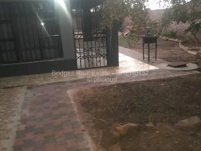 3 Bedroom House to Rent in Rockview