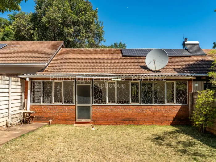 2 Bedroom Cottage/Garden Flat to Rent in Highlands, Harare