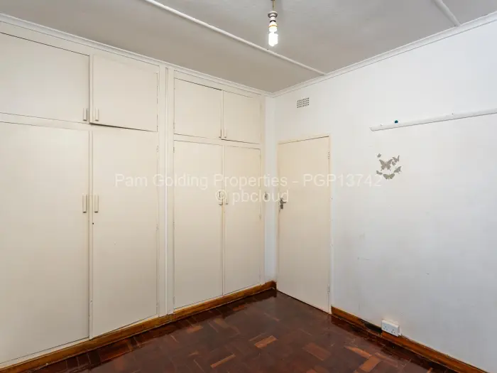 2 Bedroom Cottage/Garden Flat to Rent in Highlands, Harare