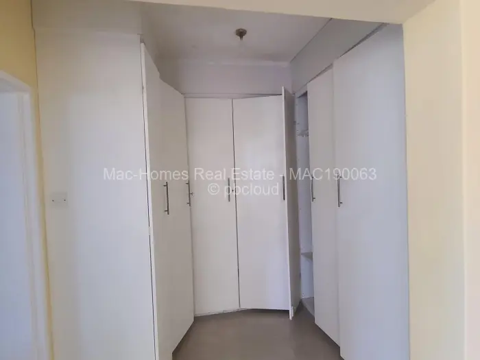 5 Bedroom House to Rent in Borrowdale West, Harare