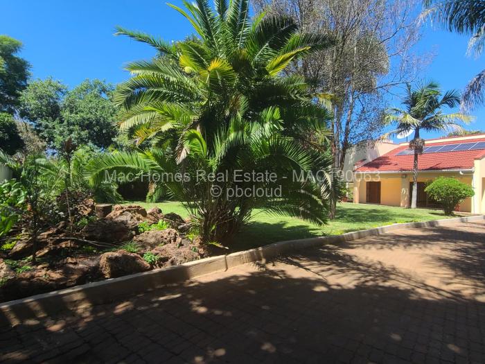 5 Bedroom House to Rent in Borrowdale West, Harare