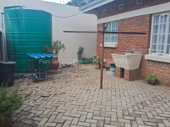 Townhouse/Cluster for Sale in Newlands, Harare