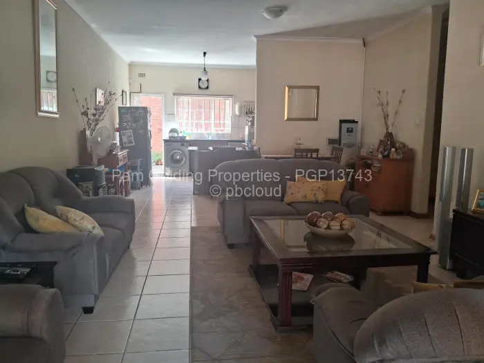 Townhouse/Cluster for Sale in Newlands, Harare