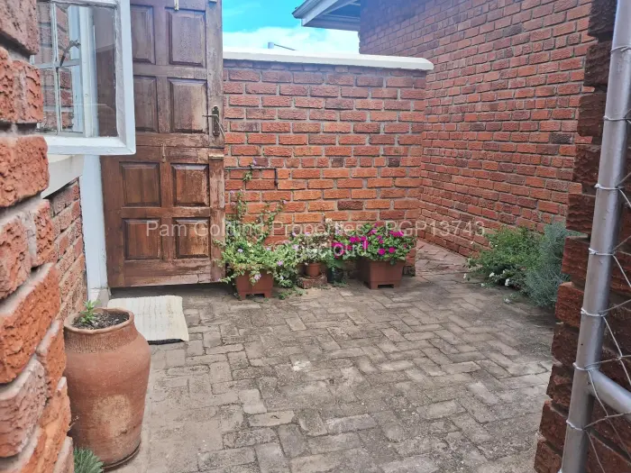 Townhouse/Cluster for Sale in Newlands, Harare