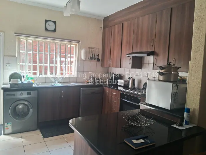Townhouse/Cluster for Sale in Newlands, Harare
