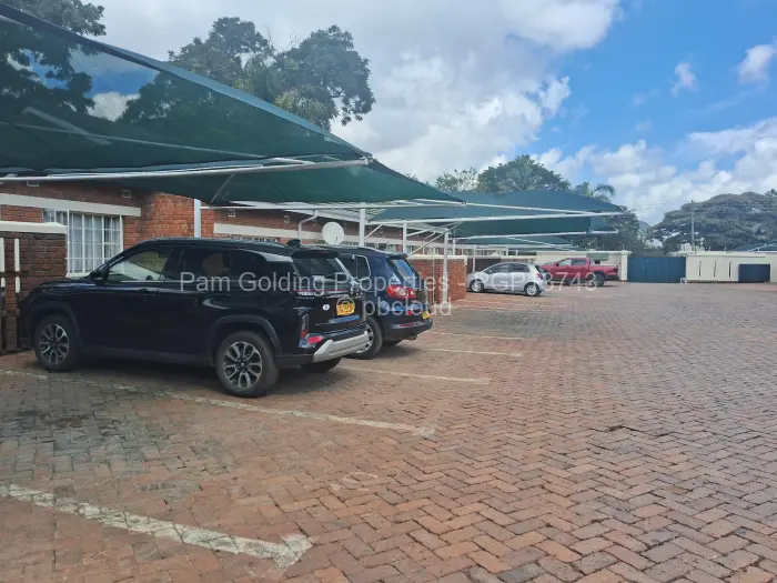 Townhouse/Cluster for Sale in Newlands, Harare