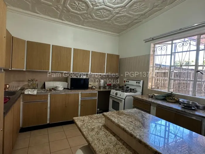 4 Bedroom House for Sale in Bulawayo City Centre, Bulawayo