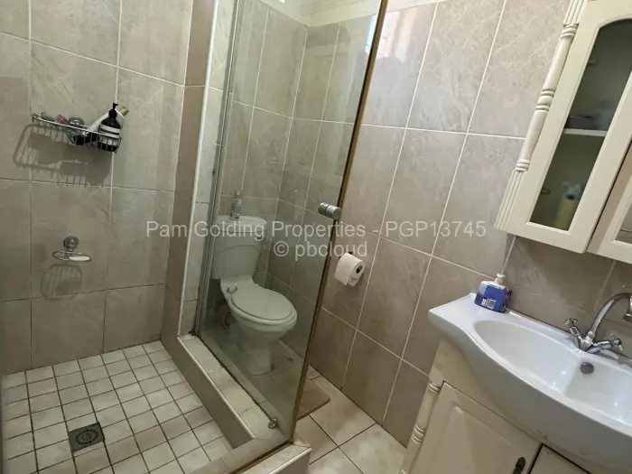 4 Bedroom House for Sale in Bulawayo City Centre, Bulawayo