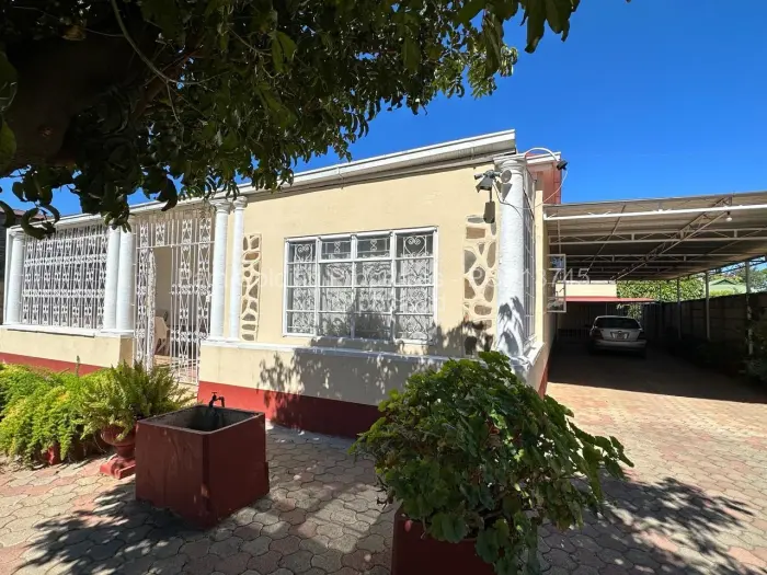 4 Bedroom House for Sale in Bulawayo City Centre, Bulawayo