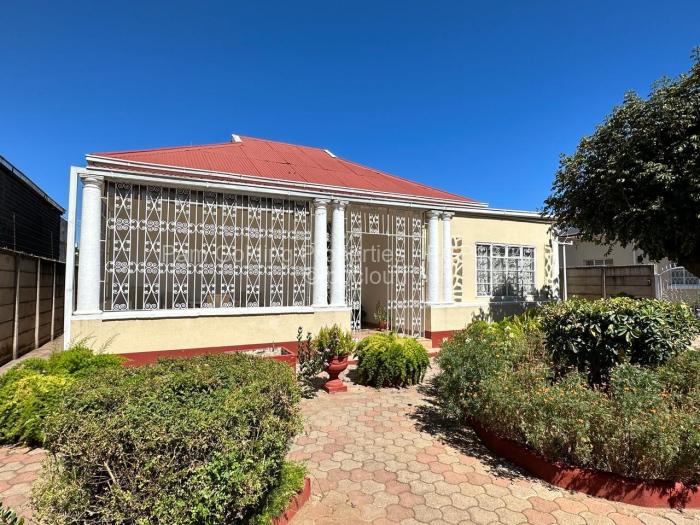 4 Bedroom House for Sale in Bulawayo City Centre, Bulawayo