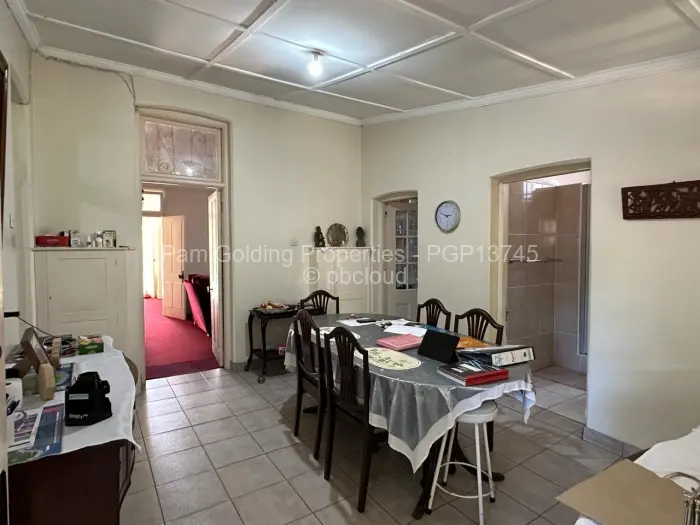 4 Bedroom House for Sale in Bulawayo City Centre, Bulawayo