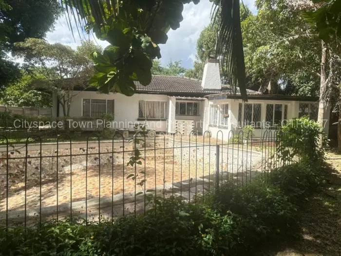 3 Bedroom House for Sale in Mabelreign, Harare