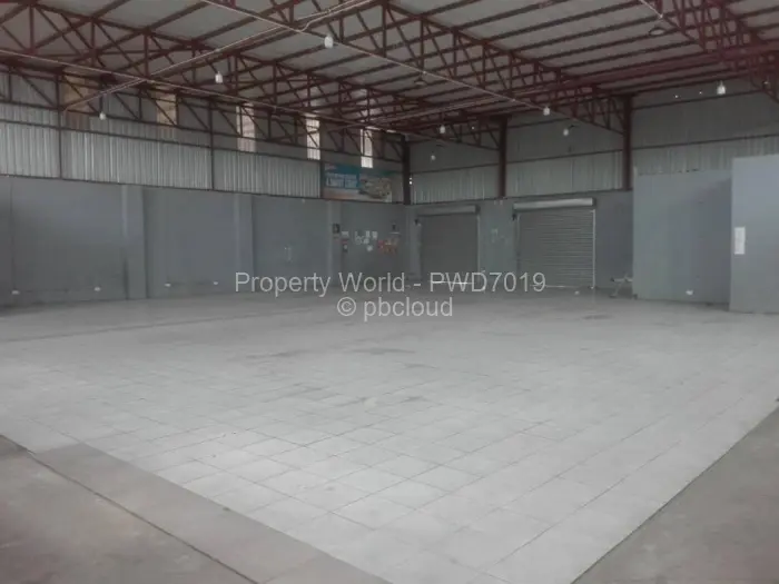 Retail/Shop to Rent in Waterfalls, Harare