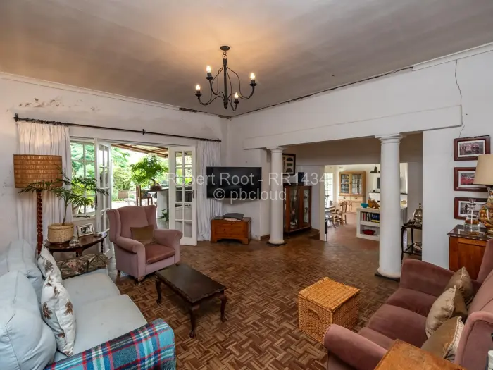 5 Bedroom House for Sale in Umwinsidale, Harare