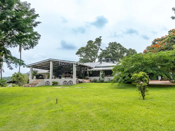 5 Bedroom House for Sale in Umwinsidale, Harare