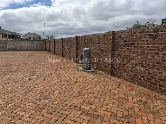 5 Bedroom House to Rent in Mount Pleasant Heights, Harare