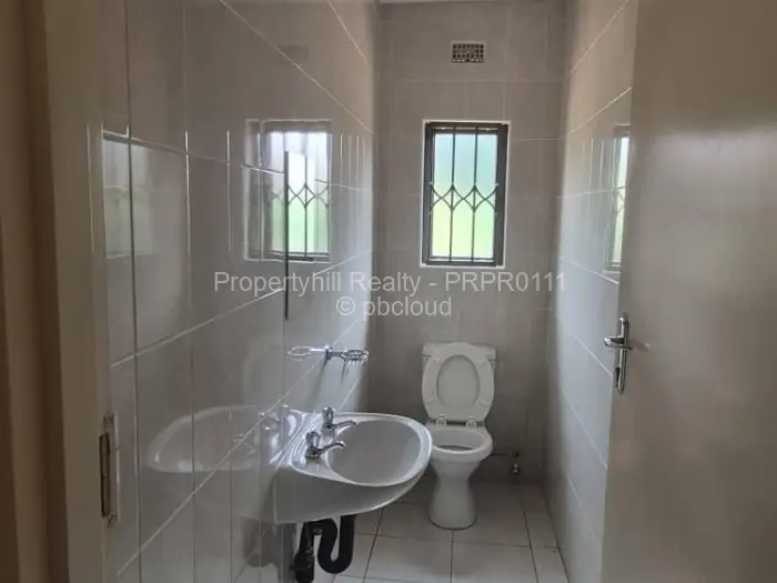 5 Bedroom House to Rent in Mount Pleasant Heights, Harare