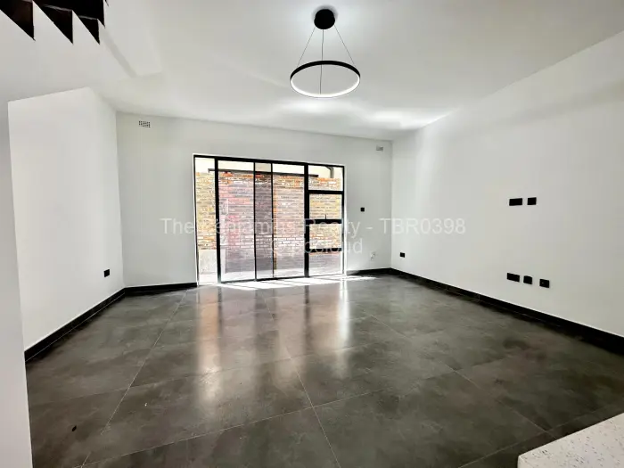 Flat/Apartment to Rent in Strathaven, Harare