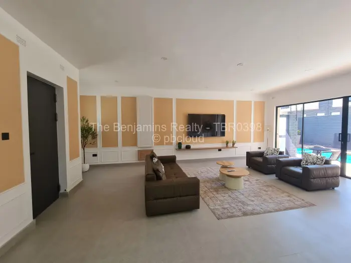 Flat/Apartment to Rent in Strathaven, Harare